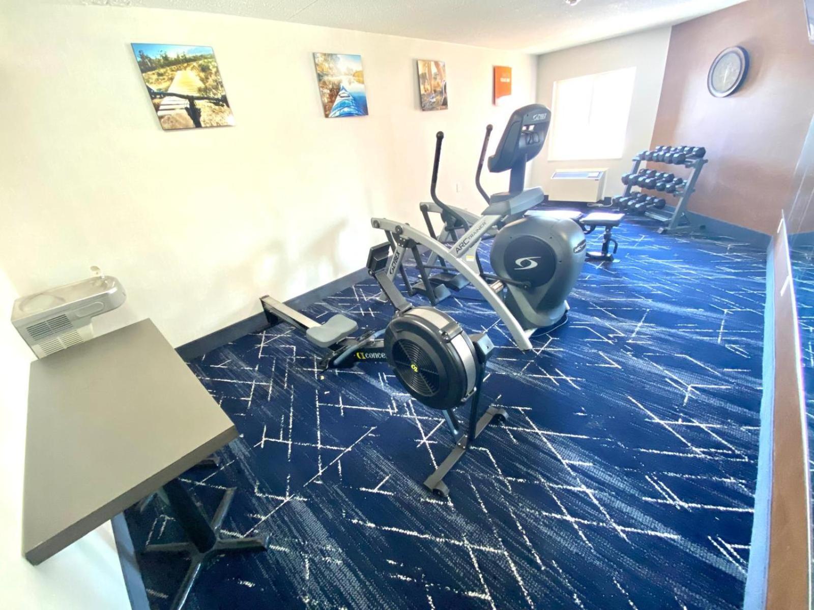 Comfort Inn Sainte-Catherine Екстериор снимка