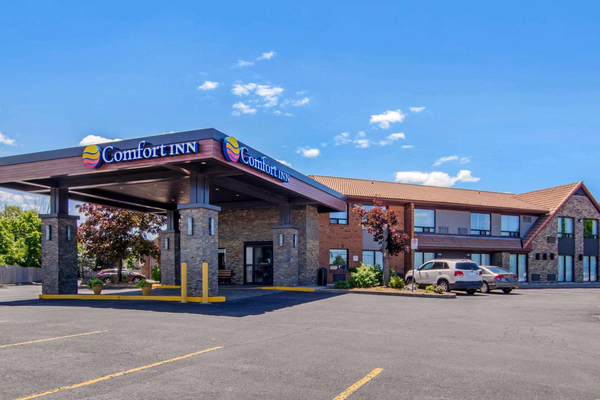 Comfort Inn Sainte-Catherine Екстериор снимка
