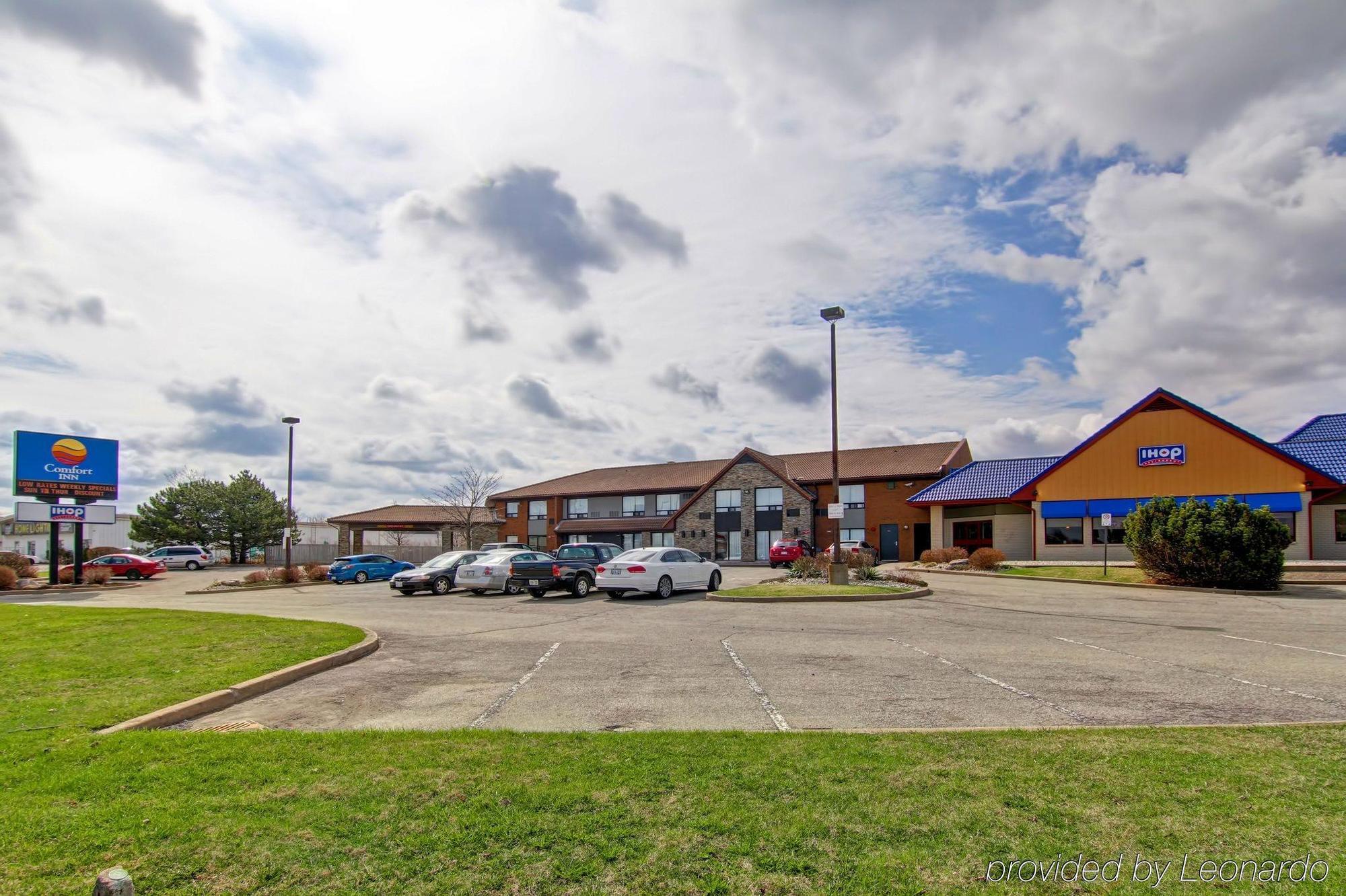 Comfort Inn Sainte-Catherine Екстериор снимка