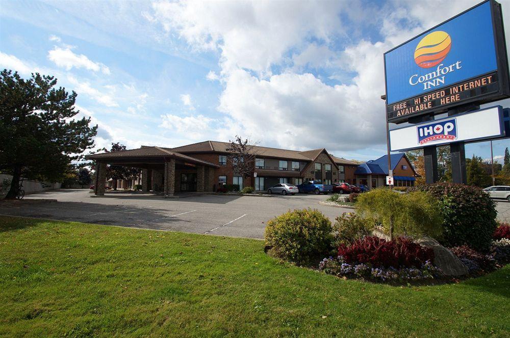 Comfort Inn Sainte-Catherine Екстериор снимка