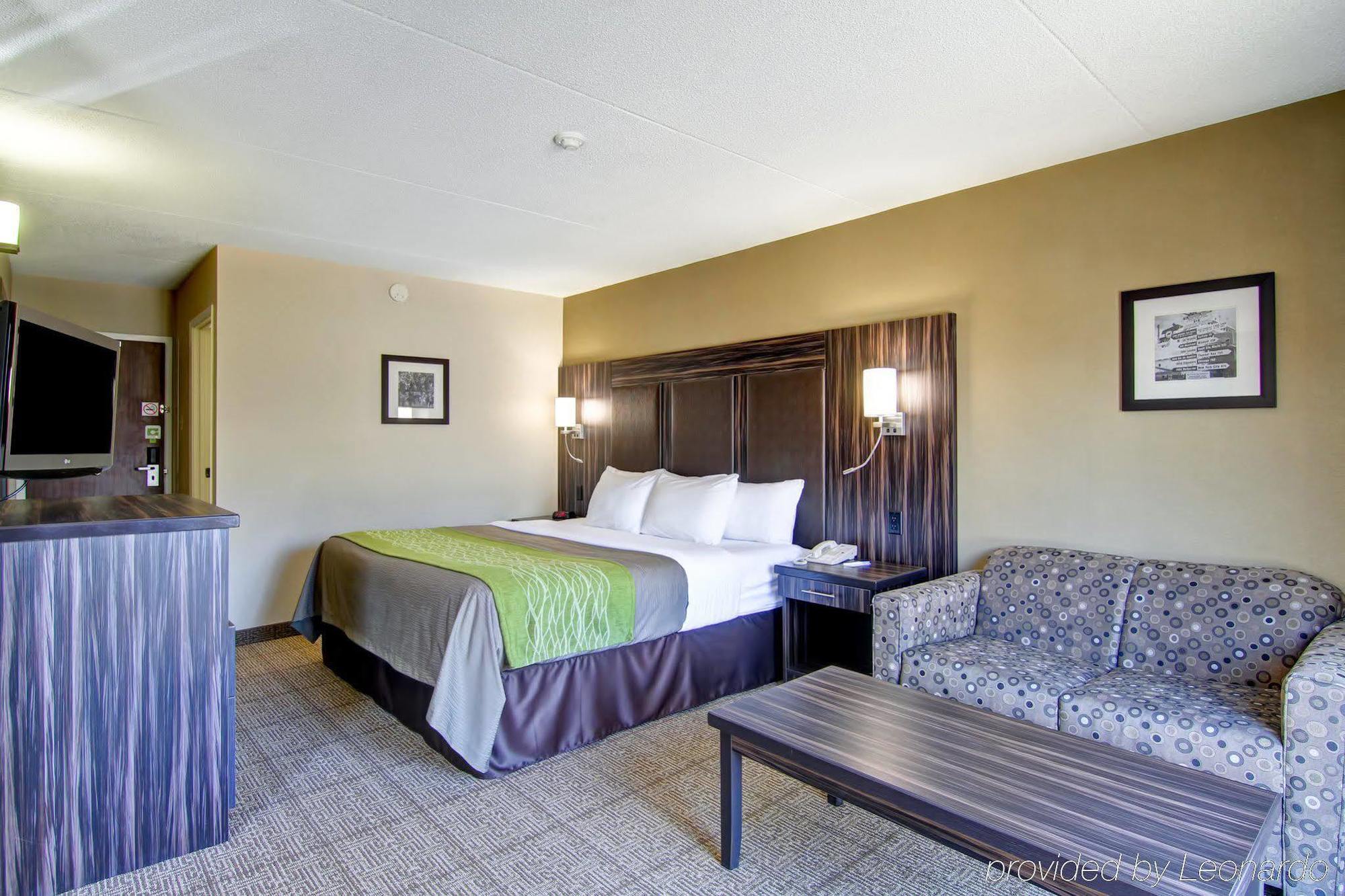 Comfort Inn Sainte-Catherine Екстериор снимка